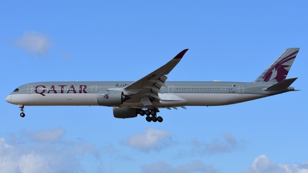 Qatar Airways A350-1000 A7-ANC approaching Frankfurt in 2018