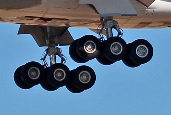 A350-1000 main landing gear detail