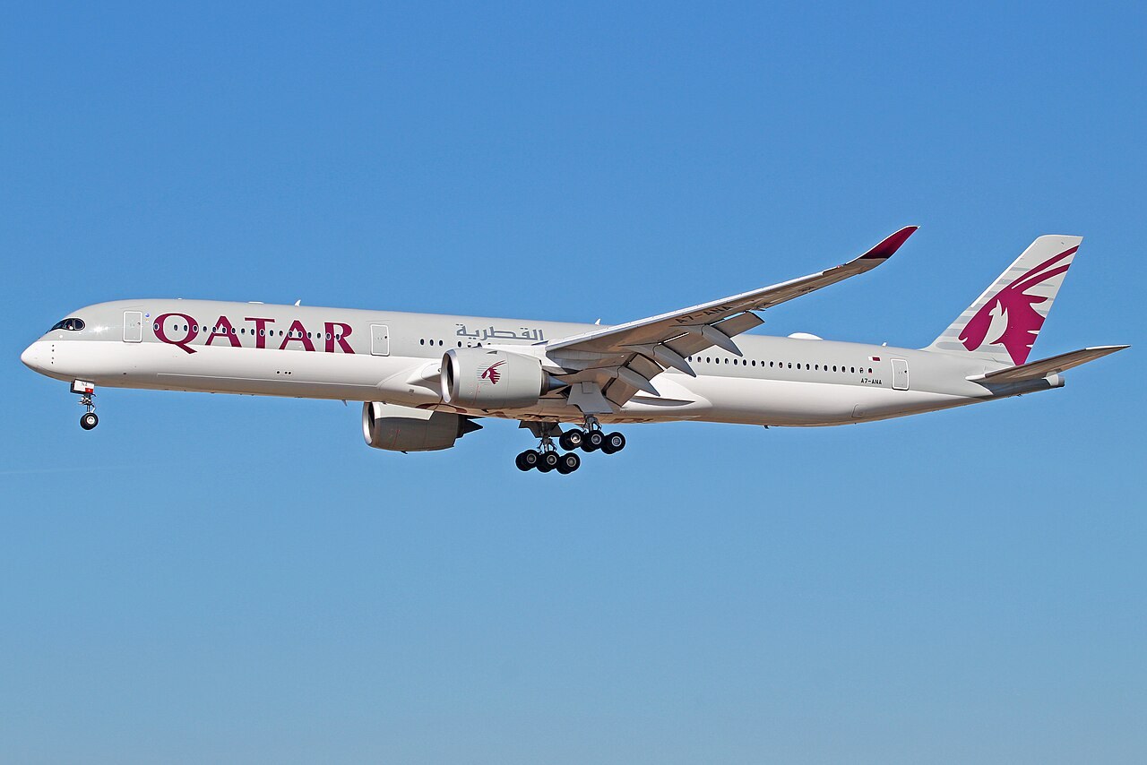 Launch aircraft A7-ANA in Qatar Airways colours